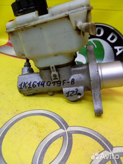 Главный тормозной цилиндр Skoda Octavia 1Z3 1.6