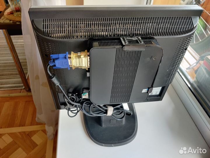 Монитор + Неттоп intel atom 330 Nvidia ion 3GB SSD