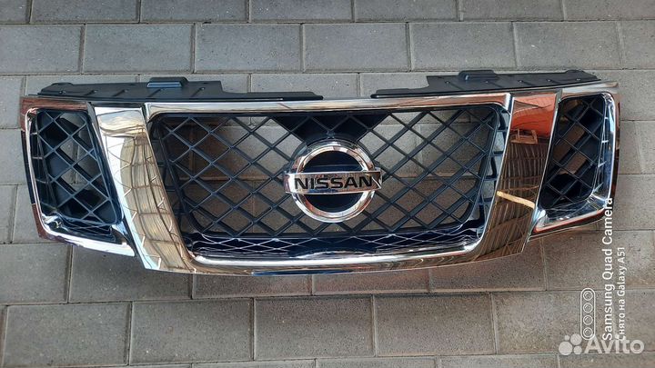 Решетка радиатора Нисан патфайндер р 51