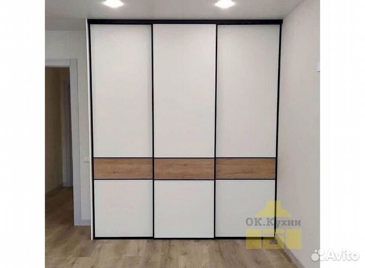 Угловой шкаф