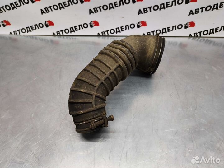 Патрубок воздухозаборника Nissan Serena C23 1998 г