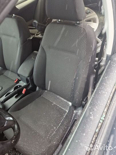 В разборе Volkswagen Jetta 6