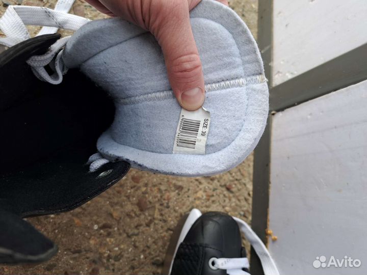 Коньки хоккейные 39 размер