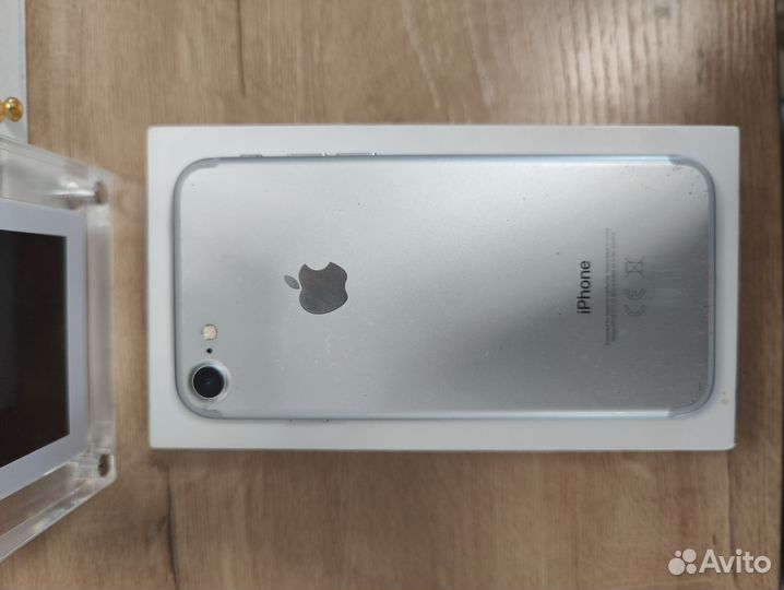 iPhone 7, 32 ГБ