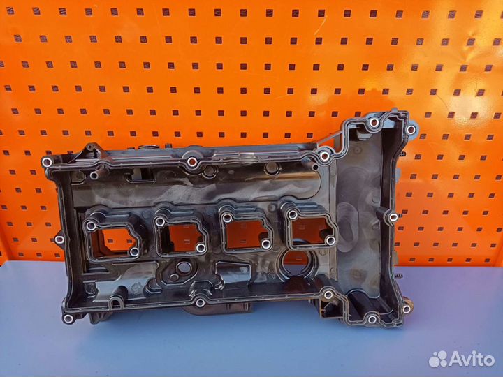 Клапанная крышка Mercedes Benz a271