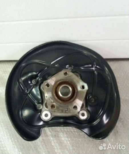 Кулак задний левый Volkswagen Touareg 3 2019г