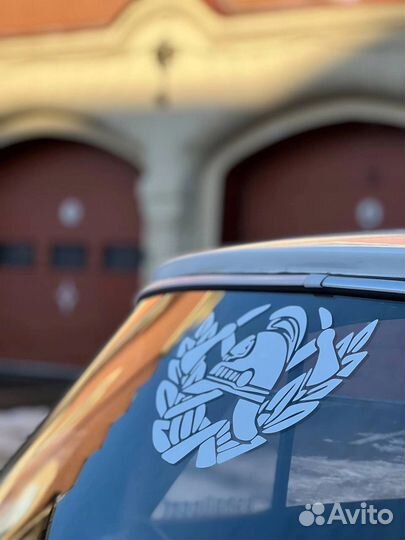 Плоттерная резка наклеек реклама на авто