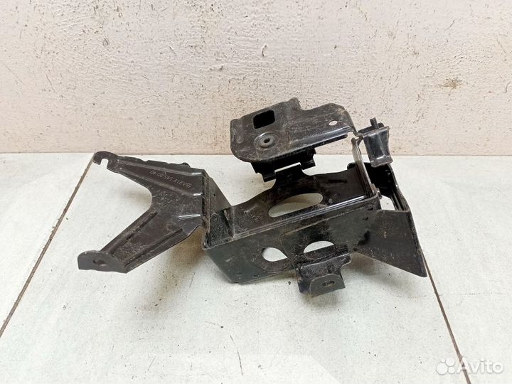 Кронштейн аккумулятора