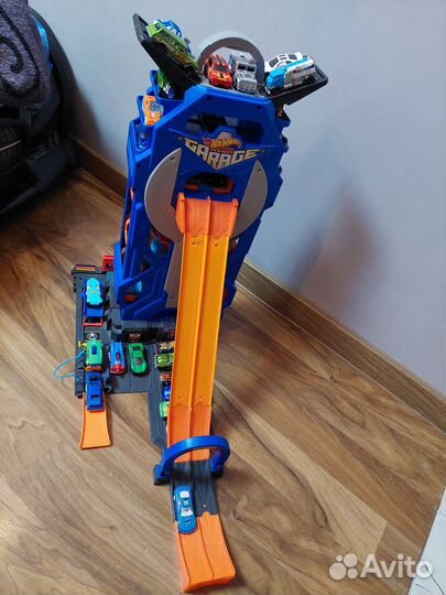 Парковка гараж хот вилс