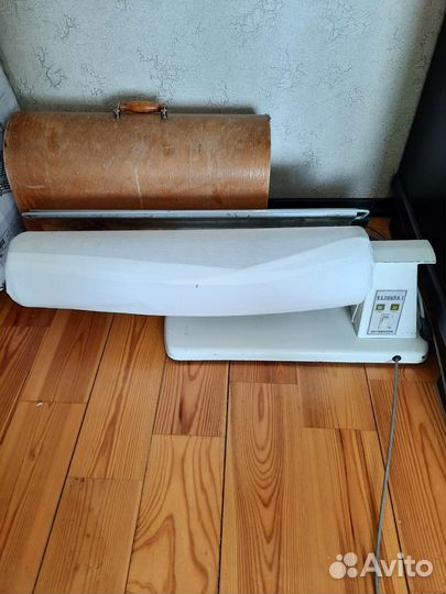 Гладильная машинка 