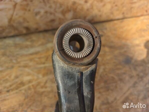 Рычаг передний бумеранг под шаровую Toyota C-HR