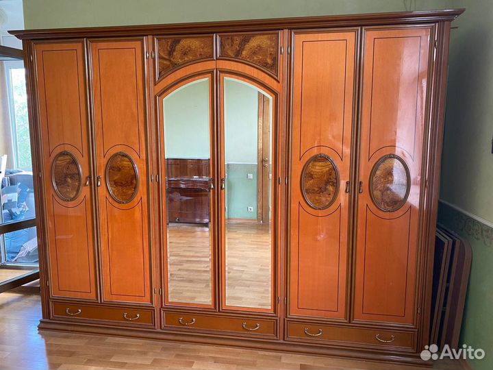 Итальянский шкаф могано, спальный гарнитур бу