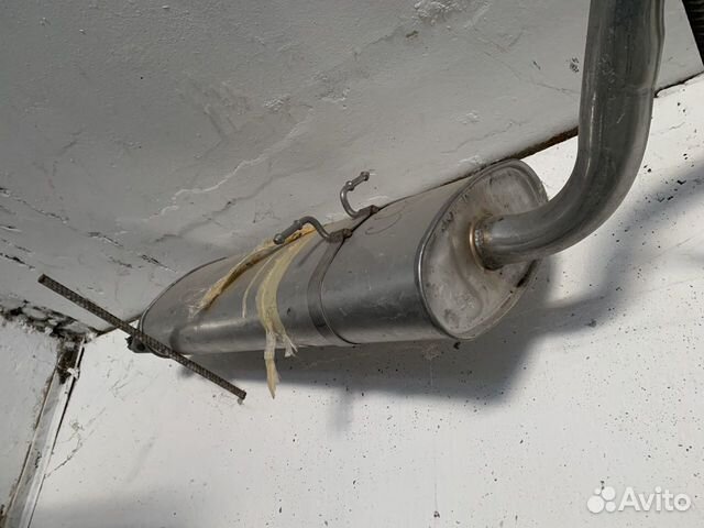 Глушитель на Шевроле сабурбан 2006г