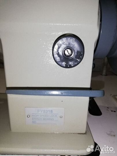 Швейная машинка для средних и тяжёлых материалов