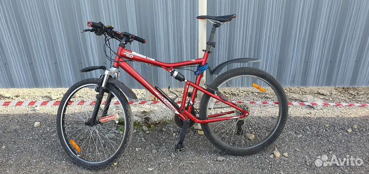 Велосипед btwin рама 20 колеса 26