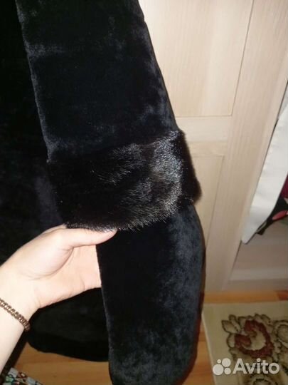 Шуба мутоновая с капюшоном