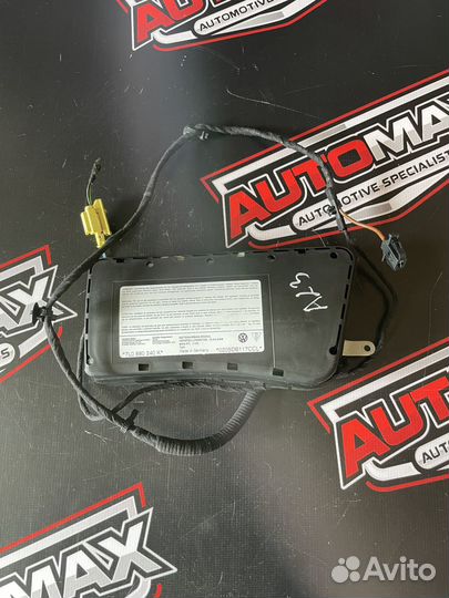 Подушка в сиденье правая Volkswagen Touareg 7L