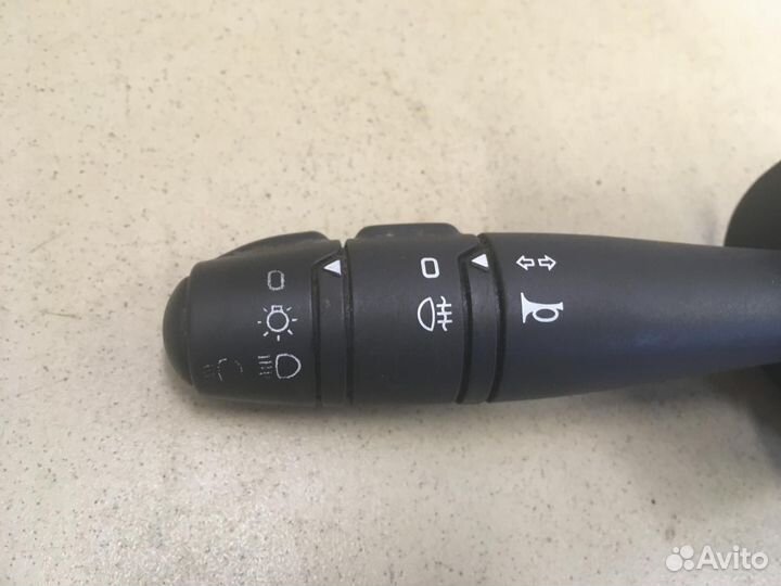 Переключатель поворотов подрулевой Logan 2005-2014