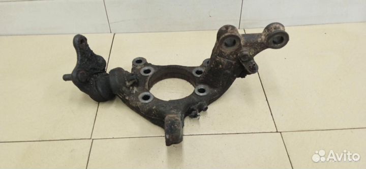 Кулак поворотный передний правый Corolla E15 2006