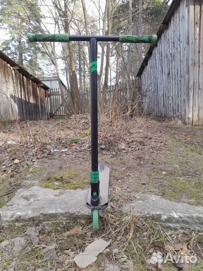Трюкавой самокат Z53 kast green