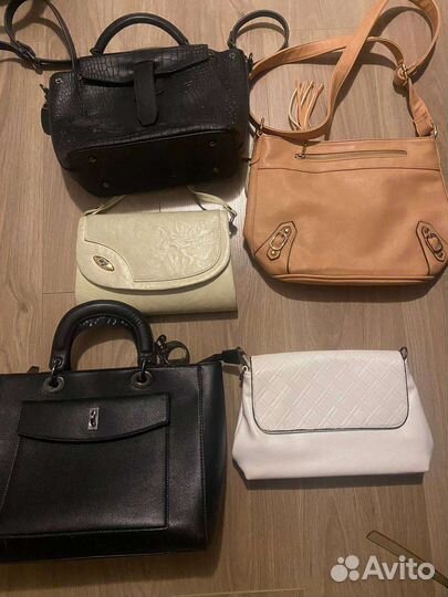 Сумочки и клатчи