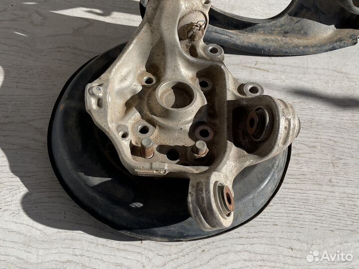 Цапфа задняя правая Honda Accord 8