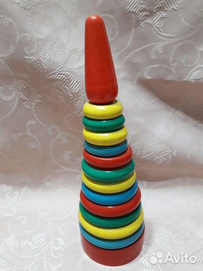 Деревянная пирамидка