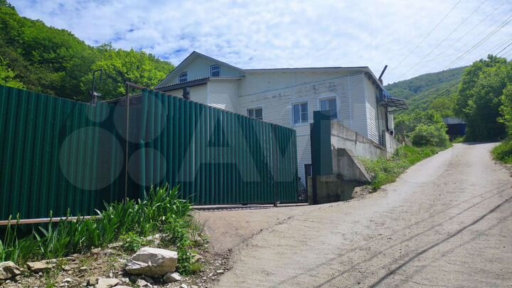 Дом 340 м² на участке 12 сот.