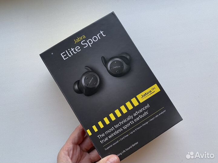 Наушники и кейс Jabra Elite Sport