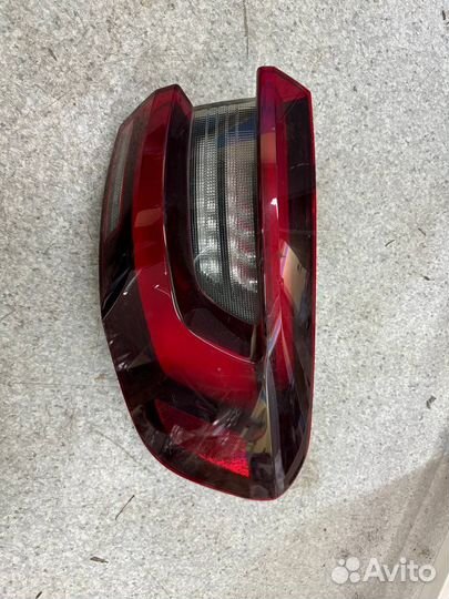 Задний правый фонарь