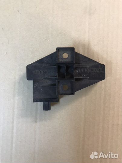 Антенна бесключевого доступа Audi A6C6 4f