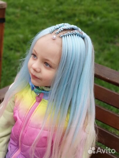 Де дреды, косы, брейды, афрокудри, локоны