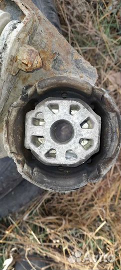 Балка на ауди а8д2