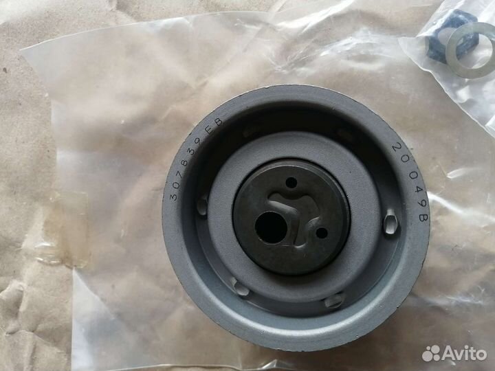 Ролик натежитель VAG 307839EB