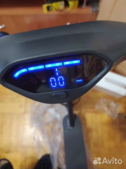 Электросамокат бу. В хорошем состоянии