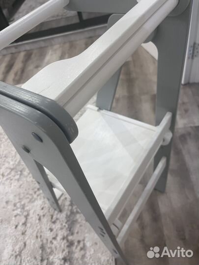 Башня помощника монтессори с доской