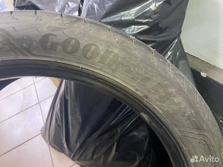 Goodyear Eagle F1 Asymmetric SUV 245/45 R20 99V