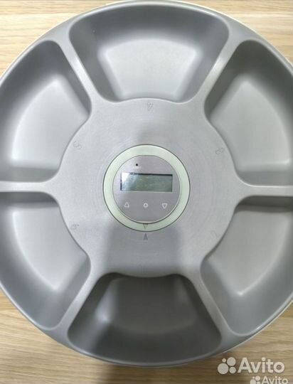 Автоматическая кормушка для животных