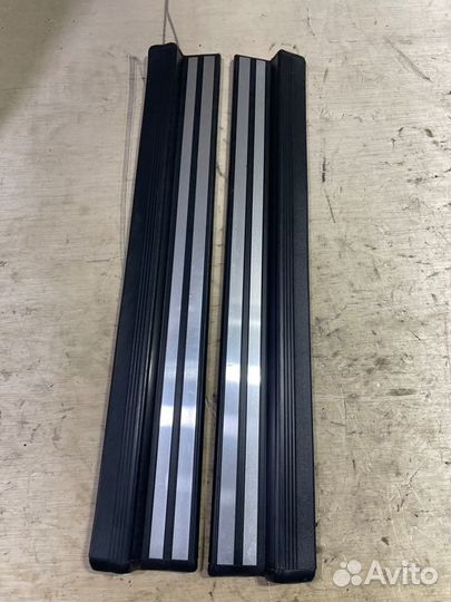 Накладка на порог салона передняя Mercedes-Benz