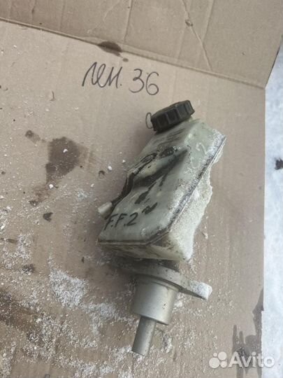 Главный тормозной цилиндр Ford Focus 2