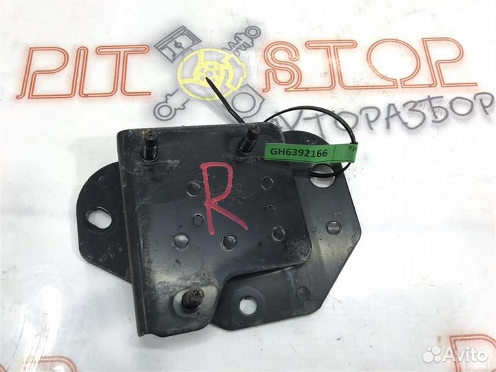 Кронштейн усилителя заднего бампера Nissan Murano