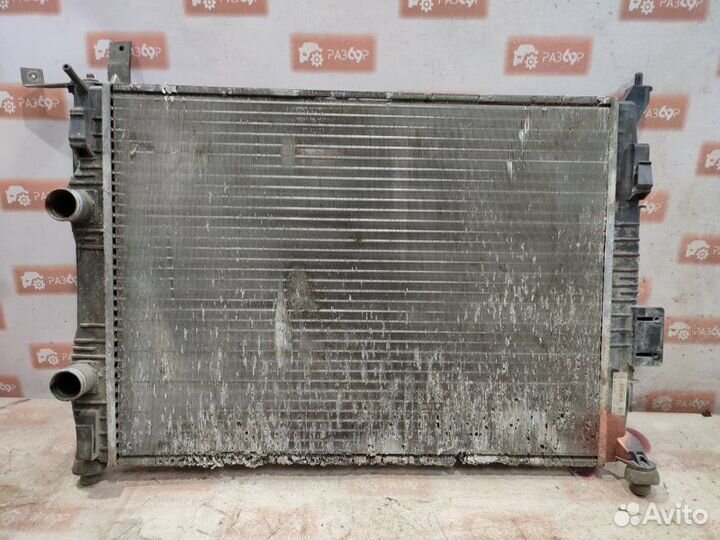 Радиатор двс Nissan Qashqai J10 HR16 2011