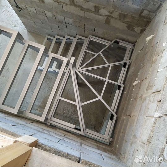 Лестница на металлическом каркасе