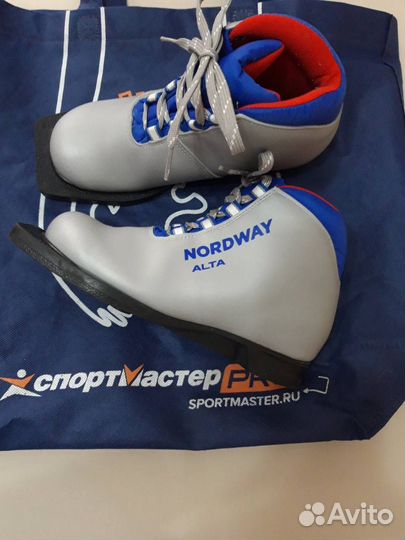 Ботинки для беговых лыж детские 34 размер