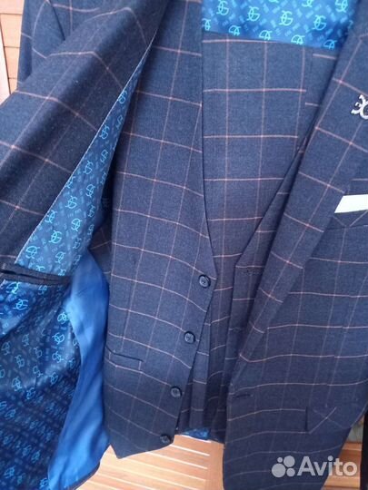 Мужской костюм тройка 50