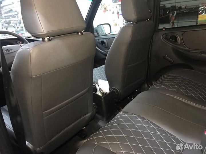 Чехлы на Niva Travel