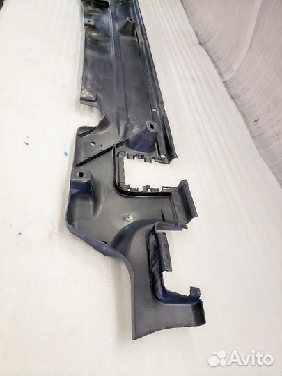 Защита,пыльник антигравийная Audi Q7 4L (23411)