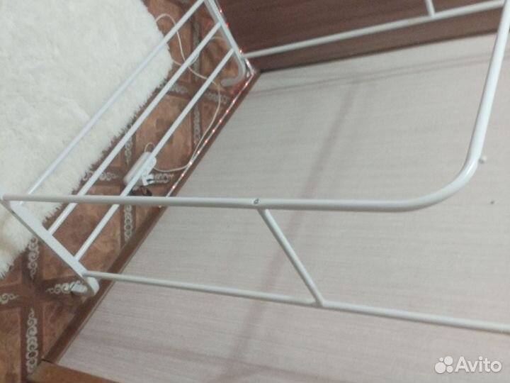 Вешалка для одежды напольная