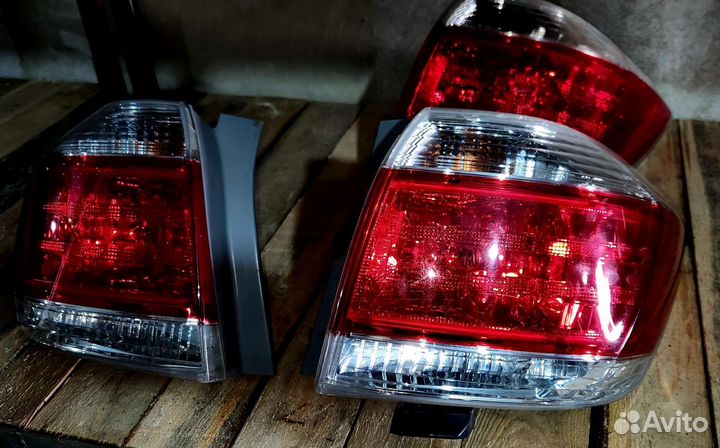 Задний фонарь Toyota highlander 2