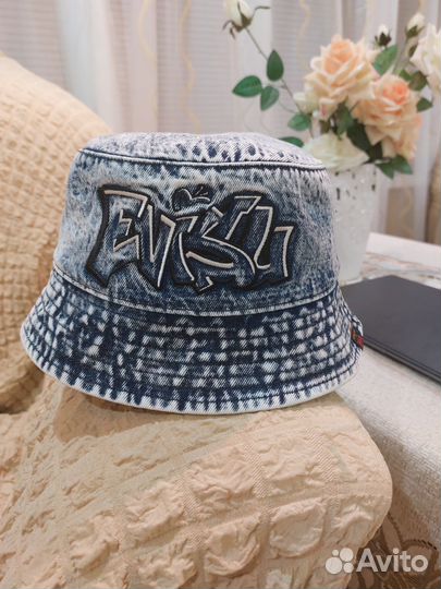 Панамка мужская Evisu, две пары джинс Mustang, CKJ